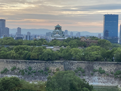 宿泊先ホテルからの大阪城①