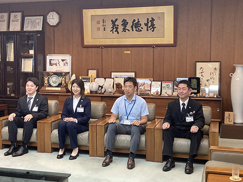 青年海外協力隊員松山市表敬
