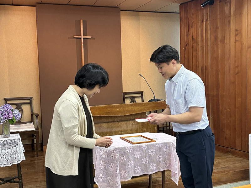 三津教会に募金寄付①