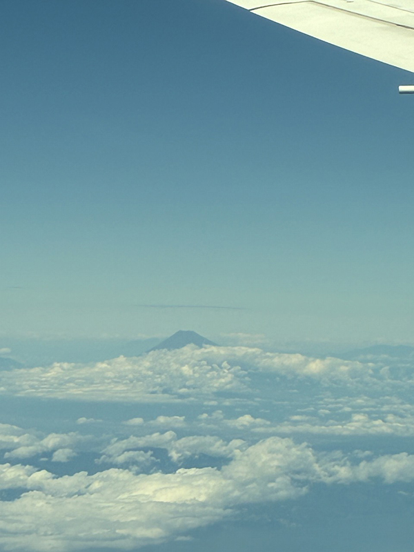 羽田便から望む富士山①